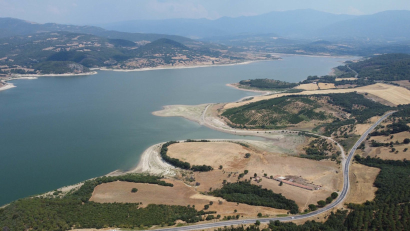 Su krizi derinleşiyor: Barajlar yarı yarıya boşaldı, ırmaklar kurudu - Resim : 2