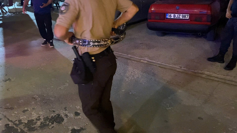 Kemerden döner bıçağı çıktı: Suriyeli genç gözaltında - Resim : 1