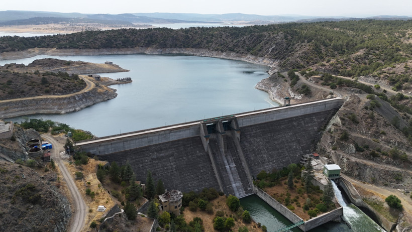 Eskişehir'in can damarı kuruma noktasında... Porsuk Barajı’nda doluluk oranı yüzde 35'e geriledi - Resim : 1
