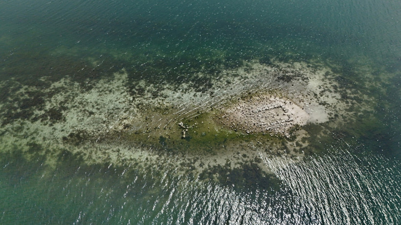 Sapanca Gölü'nde su seviyesi kritik eşiği aştı, taş kalıntılar ortaya çıktı - Resim : 1