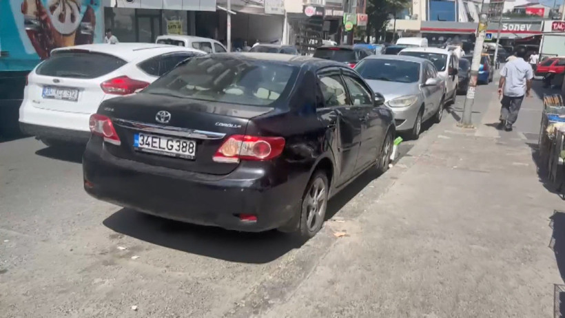 Vincin çarptığı otomobil savrularak dede ve torunlarına çarptı - Resim : 1