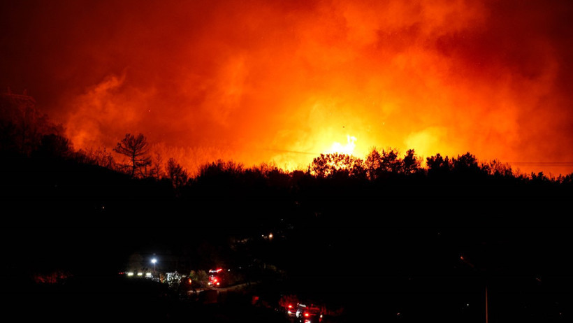 İzmir’de yangın: Minibüste başladı, ormana sıçradı - Resim : 5