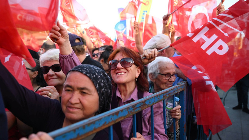 Operasyonların gölgesinde miting! 'Millet İradesine Sahip Çıkıyor' - Resim : 1