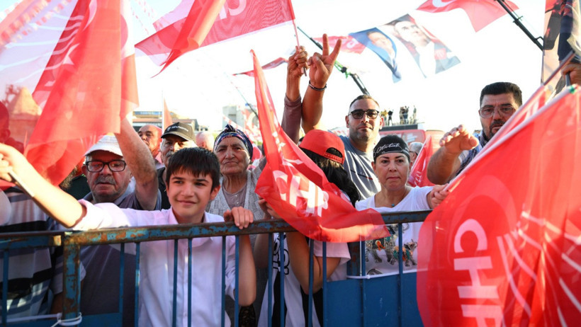 Operasyonların gölgesinde miting! 'Millet İradesine Sahip Çıkıyor' - Resim : 5