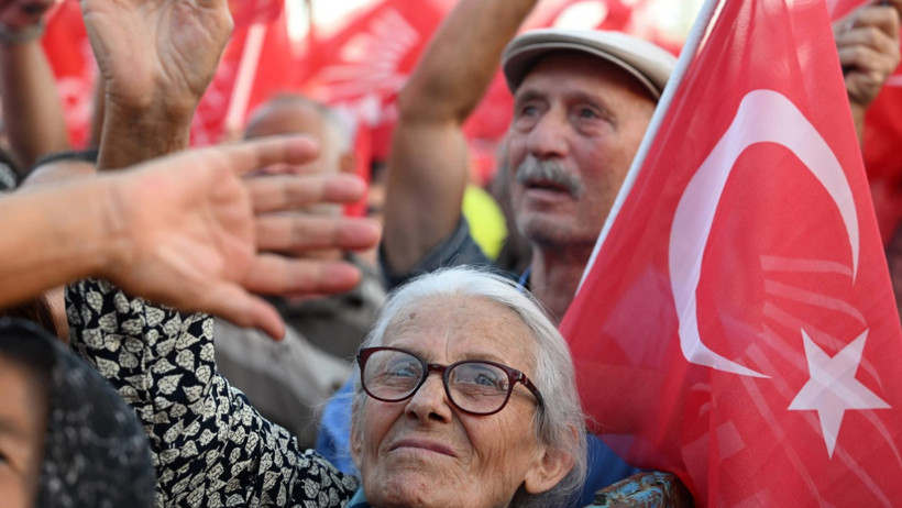 Operasyonların gölgesinde miting! 'Millet İradesine Sahip Çıkıyor' - Resim : 9