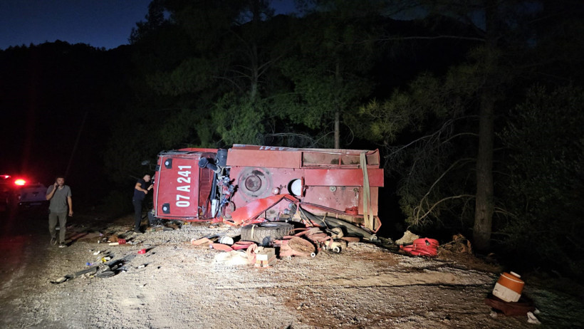 Yangından dönüyorlardı... Arazöz devrildi: 2 işçi yaralandı - Resim : 1