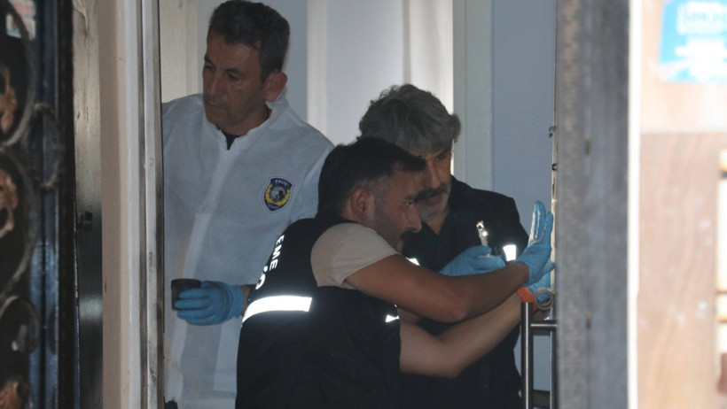 Cezaevinden tahliye olur olmaz bıçakla eski sevgilisinin kapısına dayandı - Resim : 3