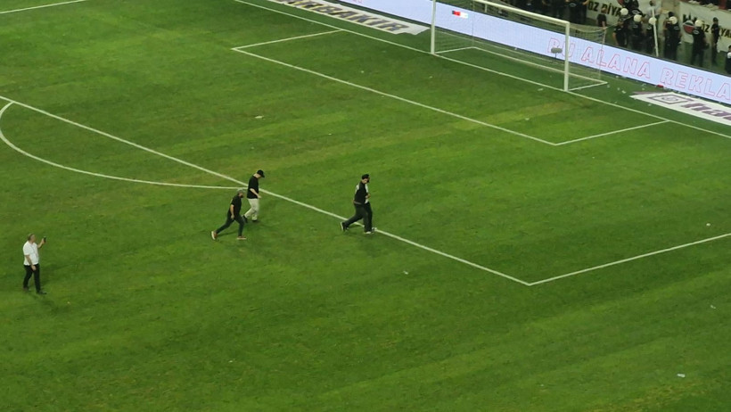 Diyarbakır’da olaylı maç: Amed-Erzurum karşılaşmasında ortalık karıştı - Resim: 10