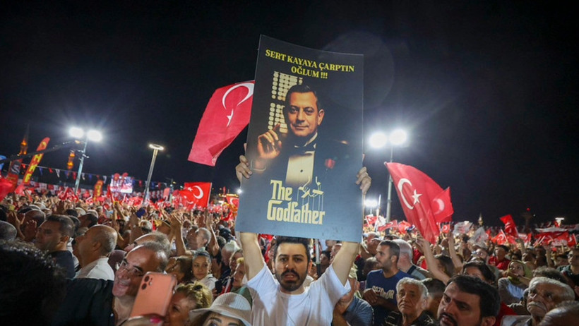 'Millet İradesine sahip çıkıyor' Adres bu kez Üsküdar - Resim : 9