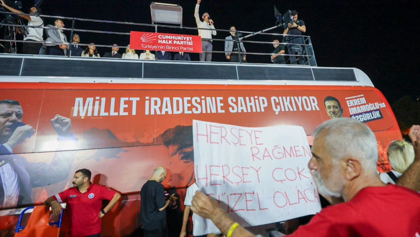 'Millet İradesine sahip çıkıyor' Adres bu kez Üsküdar - Resim : 10