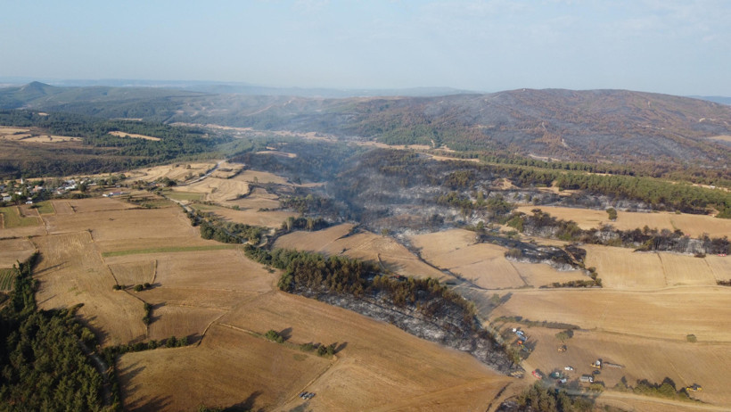 Çanakkale'de yanan alanlar havadan görüntülendi - Resim : 1