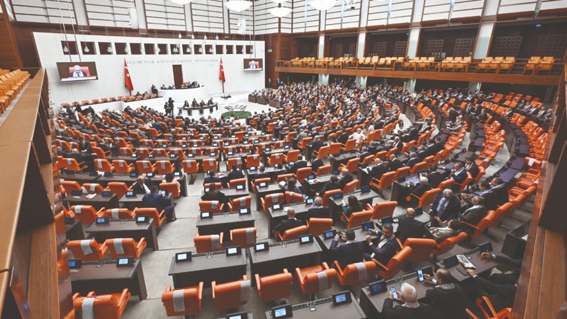 Kınamak kolay harekete geçmek zor... - Resim : 1