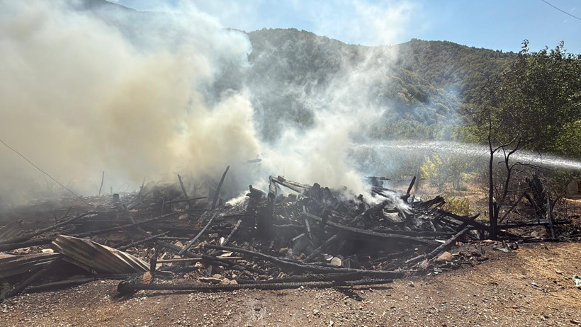 Karabük'te evde çıkan yangın, ormana sıçradı - Resim : 1