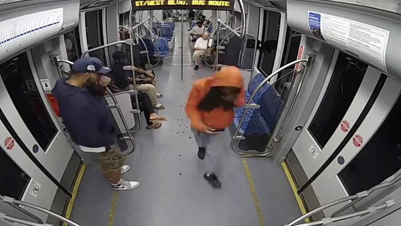 Savaştan kaçıp ABD'ye sığınmıştı: Öldürüldüğü anların görüntüleri ortaya çıktı - Resim : 2