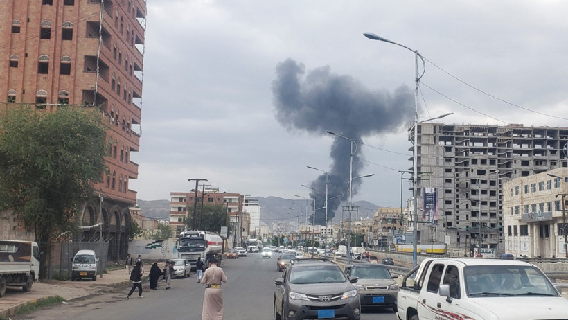 İsrail, bu kez de Sana'yı vurdu: Çok sayıda ölü var - Resim : 1