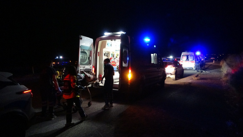 Malatya'da "dur" ihtarına uymayan araç kaza yaptı: 4 yaralı - Resim : 1