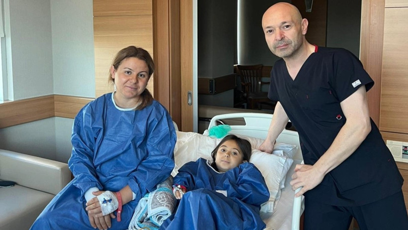 9 yaşındaki Miray, annesinin böbreğiyle sağlığına kavuştu - Resim : 1