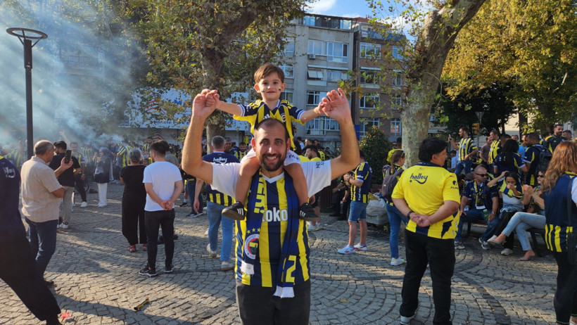 Fenerbahçeliler, Trabzon maçına aktı: Kadıköy sarı lacivert - Resim : 2