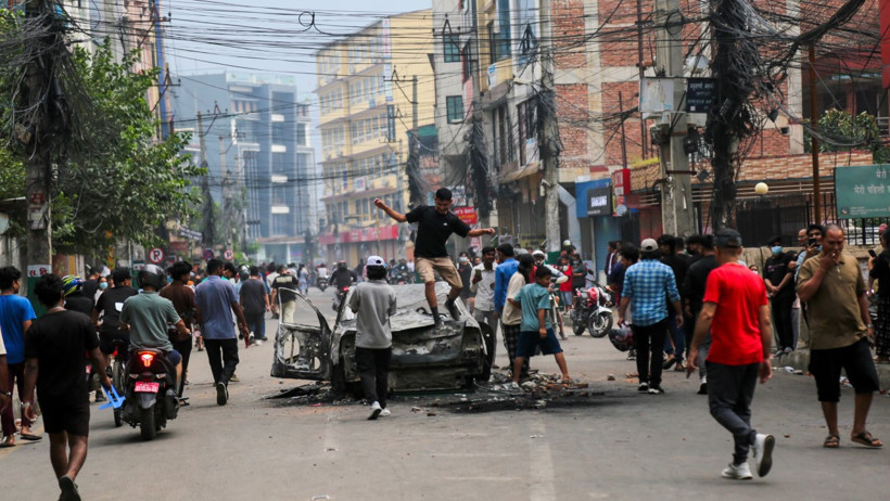 Nepal'da 10 bin mahkum firari - Resim : 3