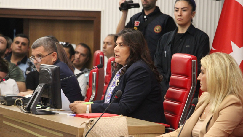 Aydın'da gergin meclis! AKP'ye geçen Çerçioğlu "Bu şekilde yönetemem" diyerek toplantıyı erteledi - Resim : 5