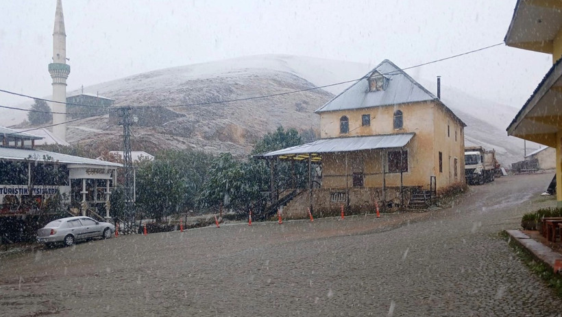 Doğu Karadeniz'in yüksek kesimleri beyaza büründü - Resim : 4