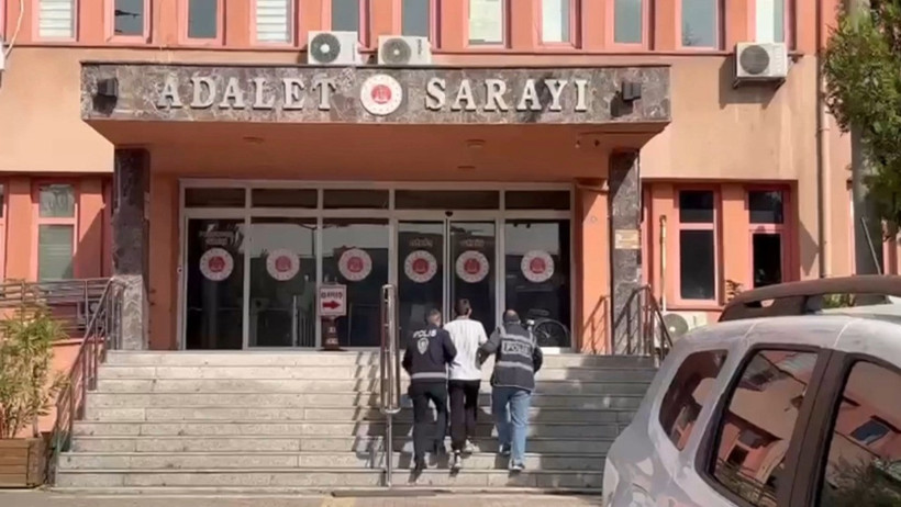 3 yıl hapisle aranıyordu, dolaptan çıktı - Resim : 1