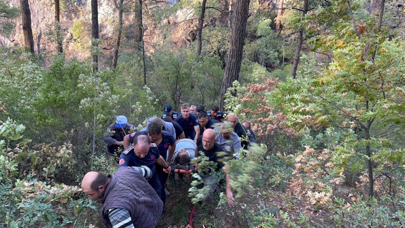 Araç kaza yaptı, orman yangını çıktı - Resim : 3