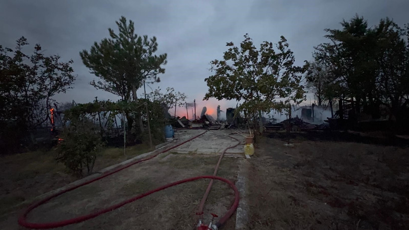 Tekirdağ’da bağ evi alevlere teslim oldu: Dakikalar içinde küle döndü - Resim : 1