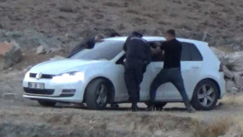 Tabancayı kafasına dayadı, 7 saat sonra arkadaşı kurtardı - Resim : 2