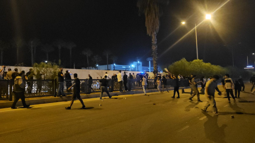 Adana'da ABD konsolosluğuna taşlı saldırı - Resim: 12