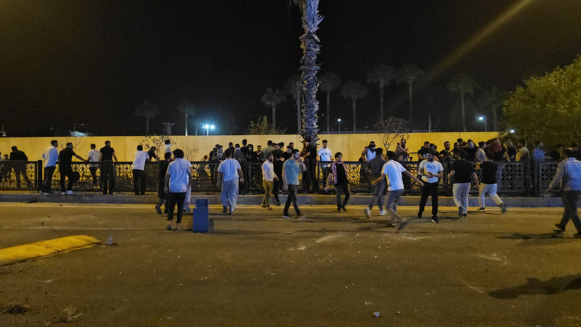 Adana'da ABD konsolosluğuna taşlı saldırı - Resim: 10