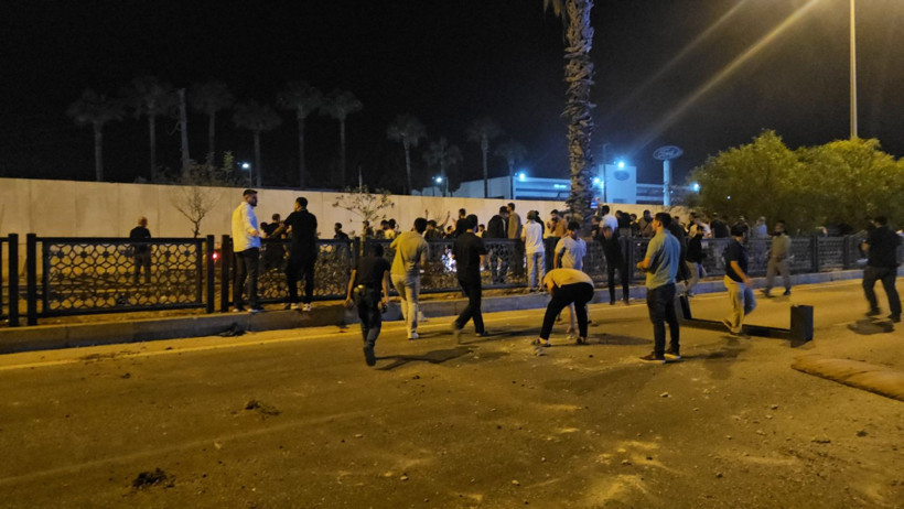 Adana'da ABD konsolosluğuna taşlı saldırı - Resim: 11