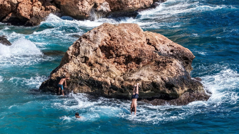 Antalya yazdan kalma günlerin tadını çıkarıyor - Resim : 2