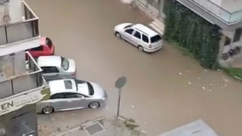Aydın’da yollar göle döndü - Resim : 1