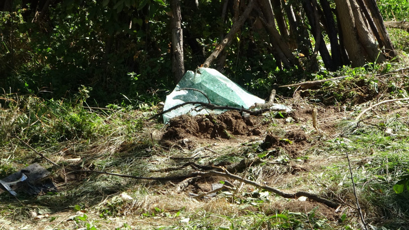 Kontrolden çıkan otomobil kayısı bahçesine uçtu: 1 ağır yaralı - Resim : 2