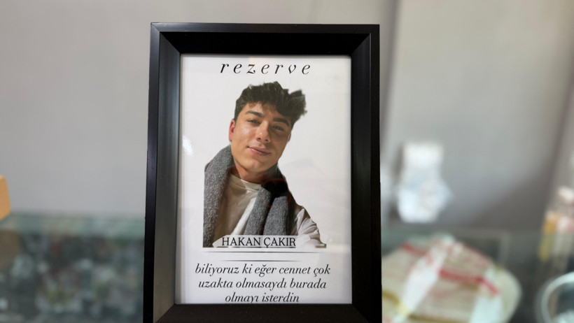 Yasemin Minguzzi, Hakan Çakır’ın ailesini ziyaret etti - Resim : 2