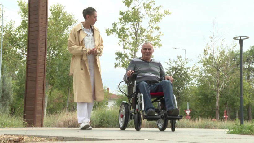 45 yıl boyunca akülü sandalye bekledi: Hayallerine yeni kavuştu - Resim : 1