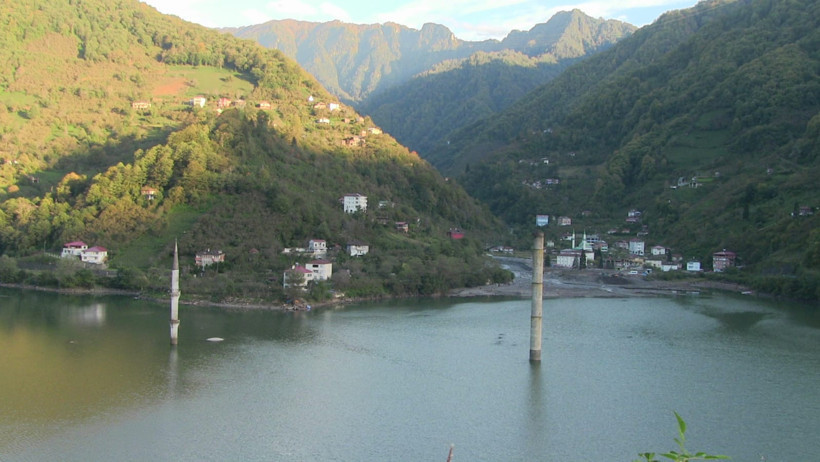 Selin sürüklediği tomruklar Muratlı Barajı’nı kapladı - Resim : 5