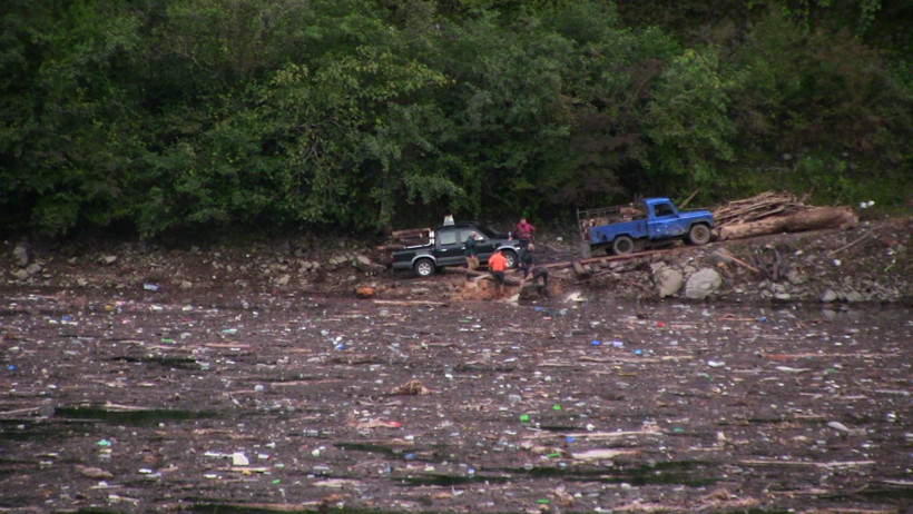 Selin sürüklediği tomruklar Muratlı Barajı’nı kapladı - Resim : 6