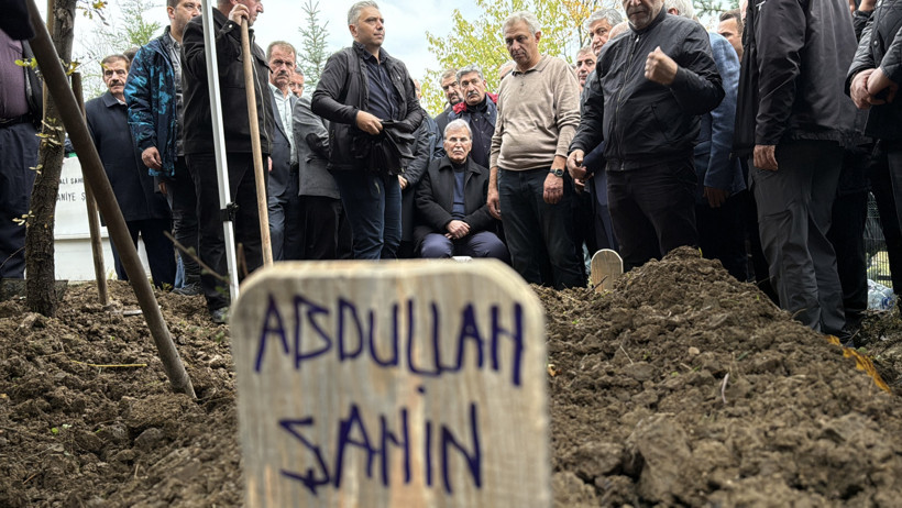 Eski TBMM Başkanı Mehmet Ali Şahin'in babası son yolculuğuna uğurlandı - Resim : 3