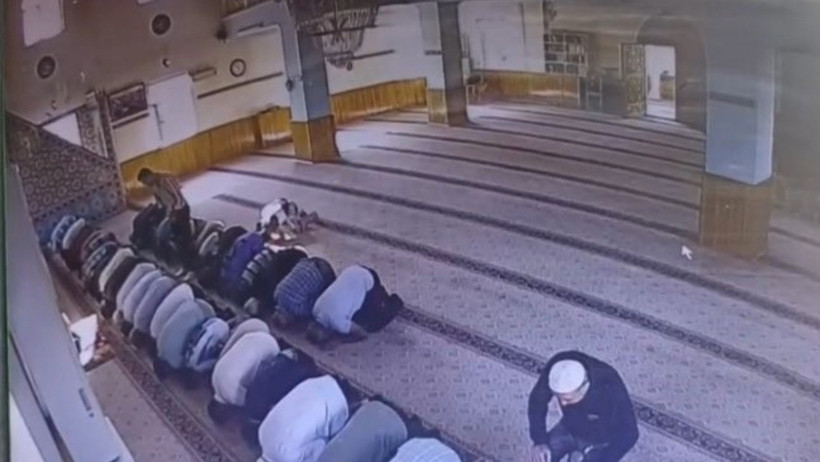 Camide boğazını kestiği adamın karısına 'Şimdi git leşini topla' demiş - Resim : 1