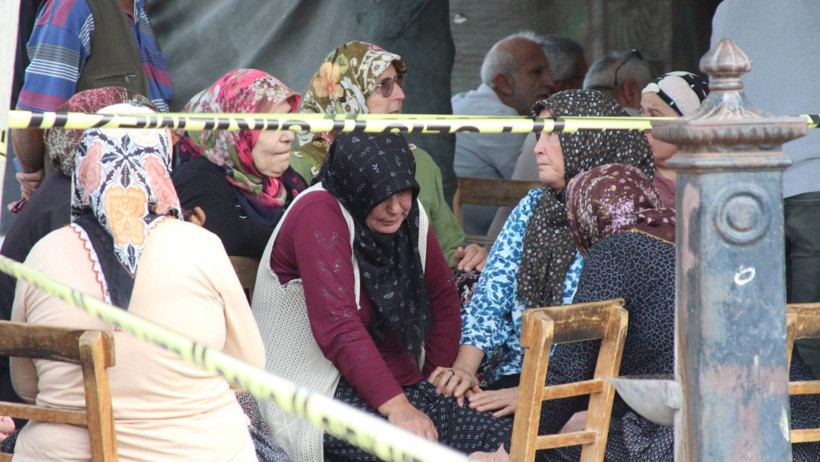 Sokak ortasında cinayet: Silah tutukluk yaptı, doldurup vurdu - Resim : 1