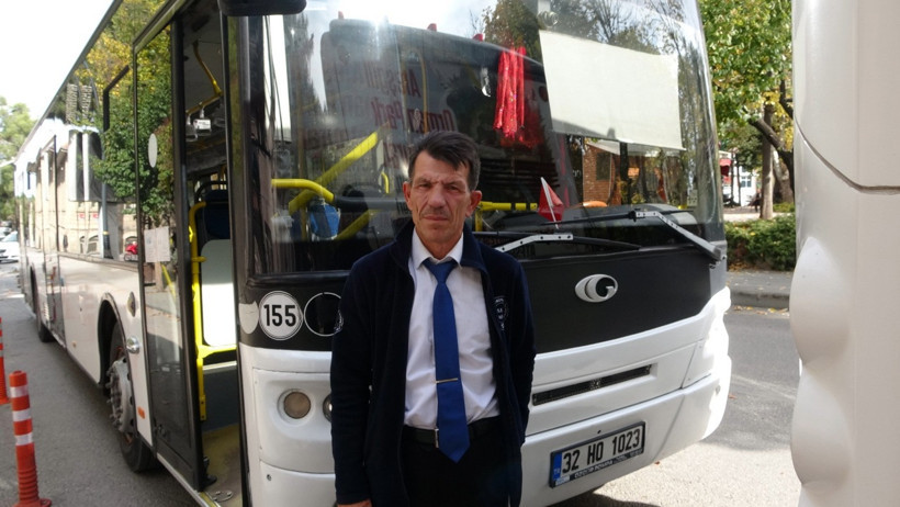 Yaralı köpeği kurtarmak için seferi yarıda bıraktı, ölünce yıkıldı - Resim : 2