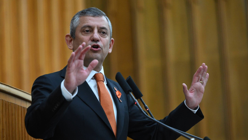 Özgür Özel: Bugünkü genel başkan olarak özür diliyorum - Resim : 1