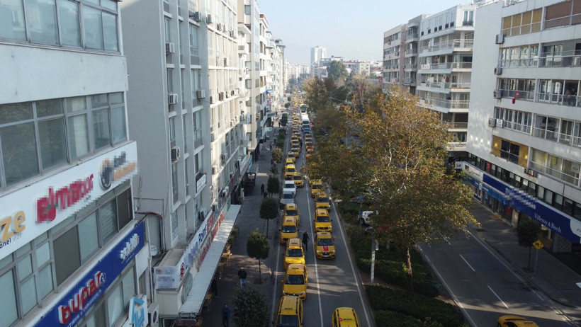 Taksiciler kontak kapattı: Korsanlar ekmeğimizi tehdit ediyor - Resim : 1