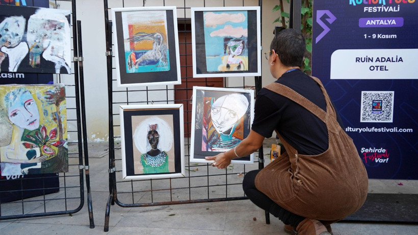 İçinde 120 eserinin bulunduğu dosyasını kaybetti - Resim : 1