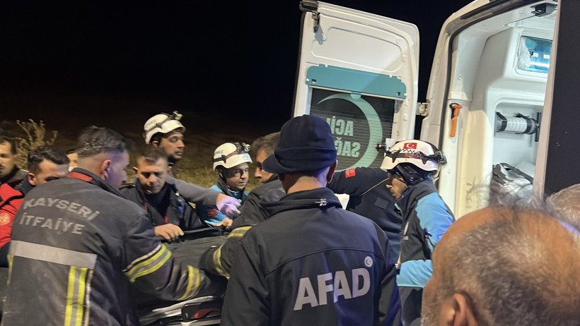 Viyadük yakınında kayboldu, otomobili uçurumda bulundu - Resim : 1