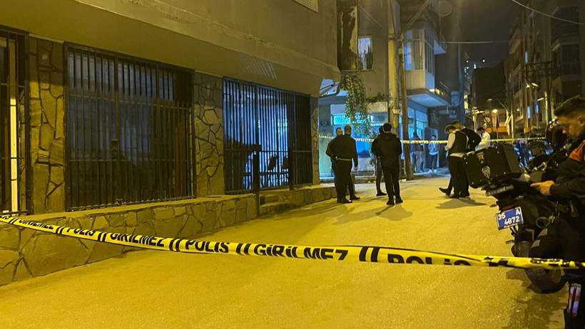 İzmir’de sokak ortasında silahlı saldırı: 1 ölü, 3 yaralı - Resim : 1