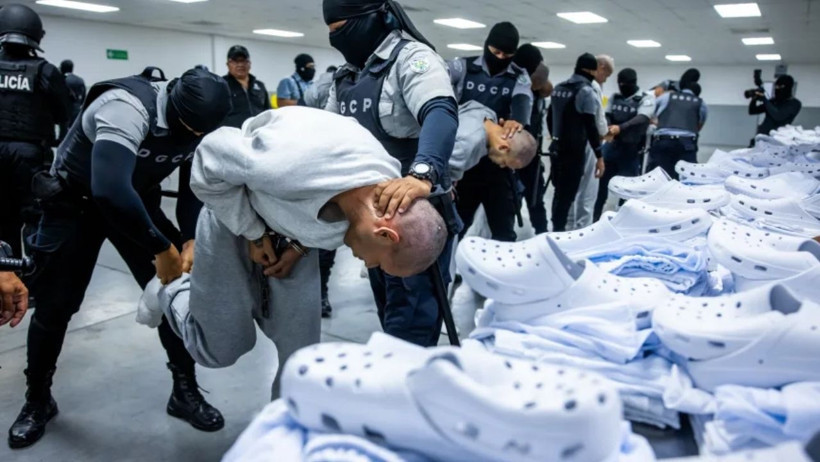 Venezuelalılara özel işkence: 'Cehenneme geldiniz' - Resim : 1