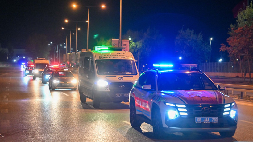 20 şehidin naaşı Ankara'da - Resim : 1